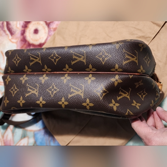 💜💜LOUIS VUITTON PURSE💜💜 - Picture 7 of 14